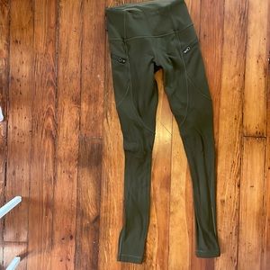 green lululemon leggings XS
